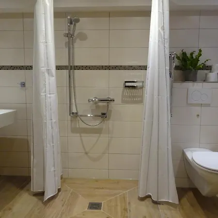 Blumenwohnung Irene Dorn *